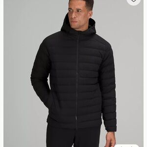 lululemon athletica Men's Black Hooded Puffer Jacket